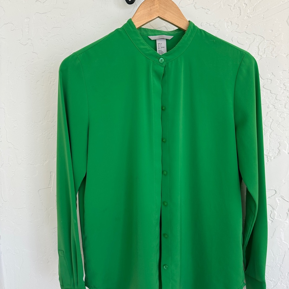 H&M Green Button Up Blouse Work Spring Summer - Size 6